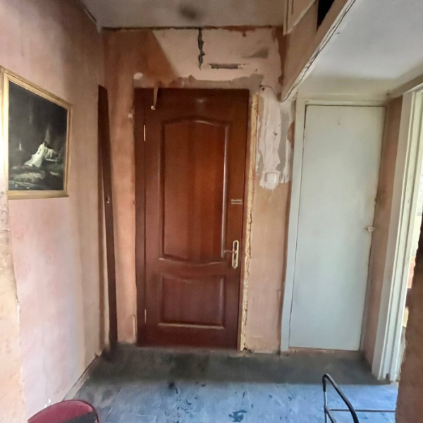 Фото Продам 3-кк на кв. Ленинского комсомола. 2 этаж 9-го дома.