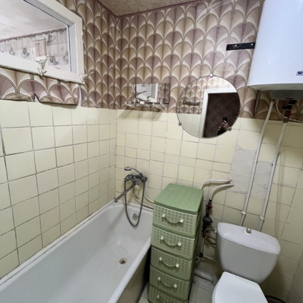 Фото Цена снижена с 3,3 млн до 2,9 млн. руб. Продам 1- к. квартиру, кв. 50 летия Обороны Луганска (р- н Мед. университета)
