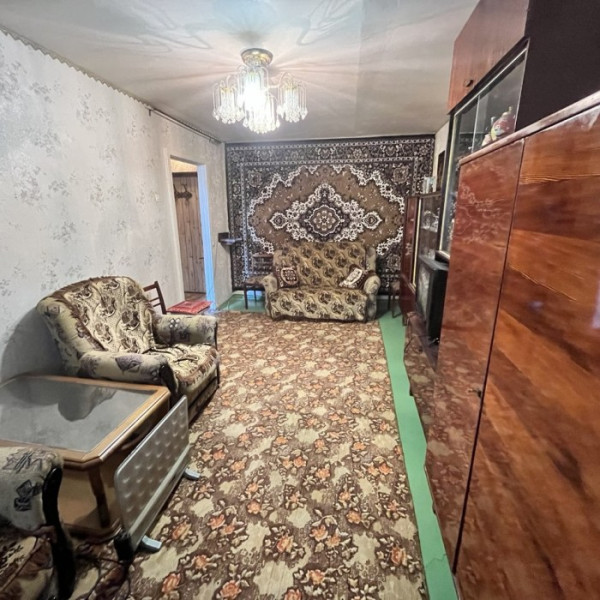 Фото Цена снижена с 3,3 млн до 2,9 млн. руб. Продам 1- к. квартиру, кв. 50 летия Обороны Луганска (р- н Мед. университета)