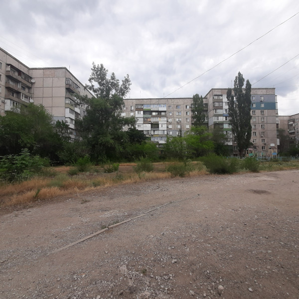 Фото №1146 Продаётся ГАРАЖ, пр-т Металлургов, р-н СШ №9, во дворе
