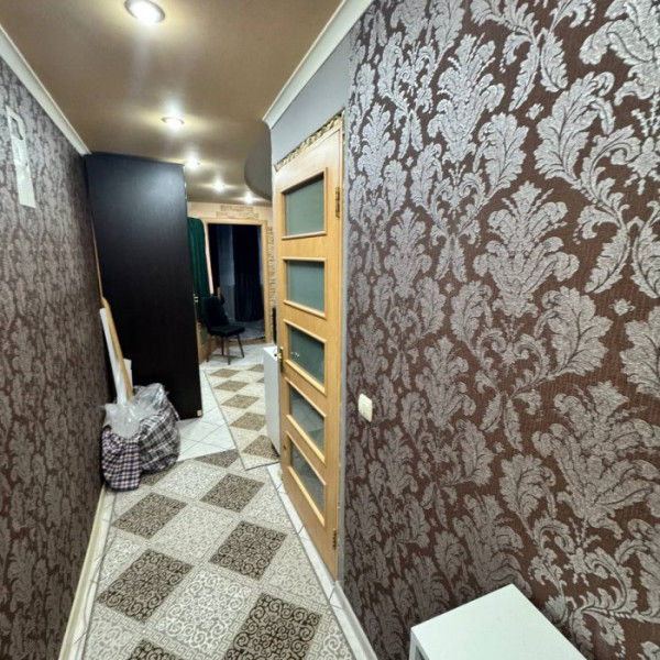 Продам 2-х комнатную квартиру в центре г. Луганска, ул. Коммунальная