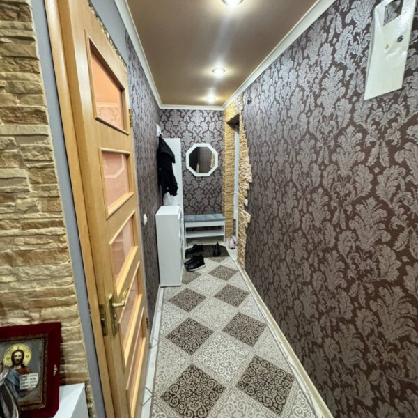 Фото Продам 2-х комнатную квартиру в центре г. Луганска, ул. Коммунальная