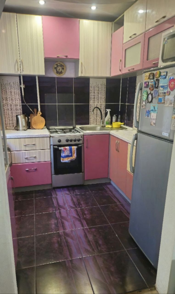 Сдам 2-х комнатную квартиру на длительный срок (Стаханов, район Ромашки)