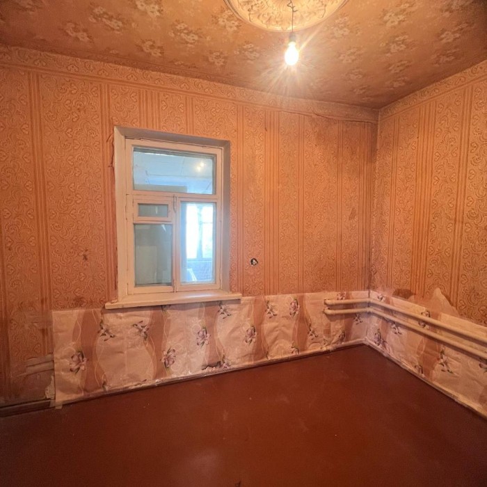 Фото Продам часть дома с общей крышей и отдельным входом и заездом по улице Артема, остановка( Братьев Маховых)
