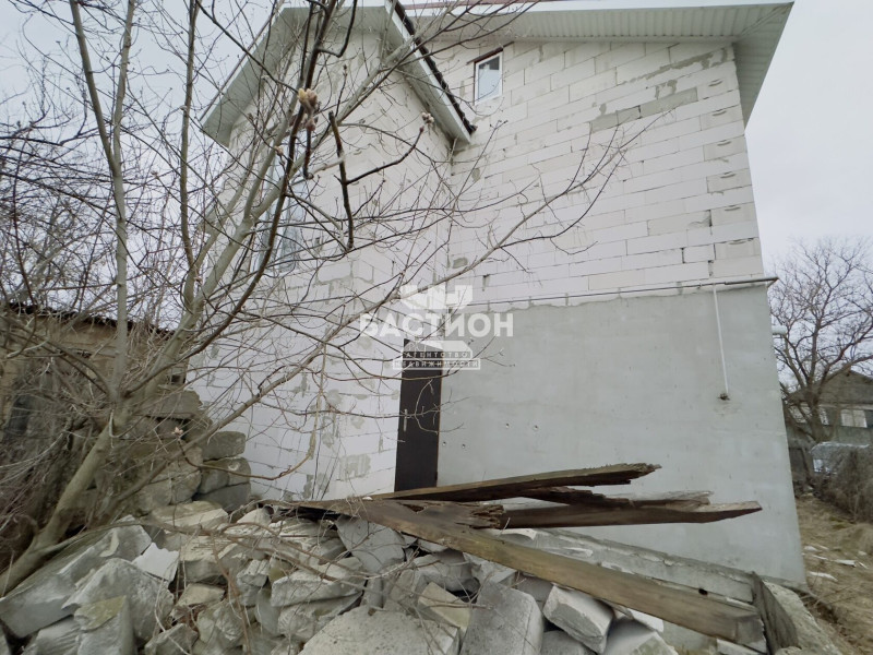 Фото Дом, Россия муниципальный округ Станично Луганское , улица Железнодорожная ID:2093956