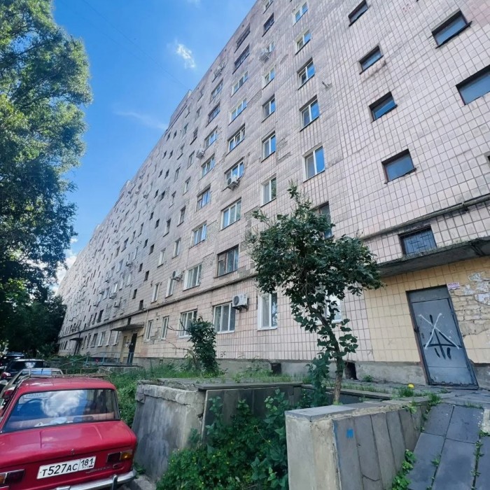 Продам 4х комнатную квартиру в центре города улица Коцюбинского 19а.