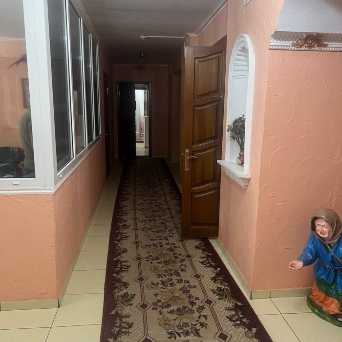 Фото Продаётся готовый бизнес, гостиница "Рандеву" на квартале Восточный