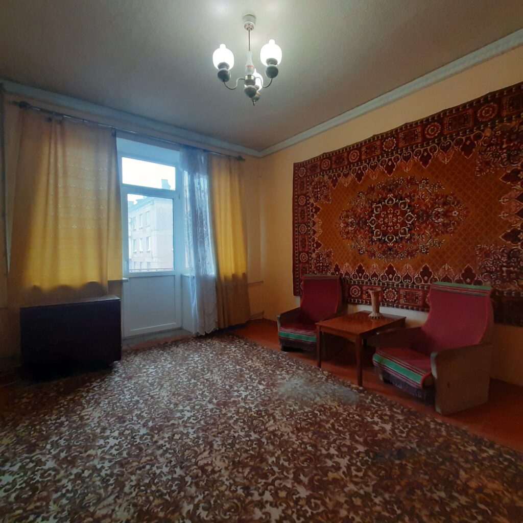 Фото №973 Продаётся 3 комн. ”Сталинка”, ул. Белинского, р-н кинотеатра “МИР”