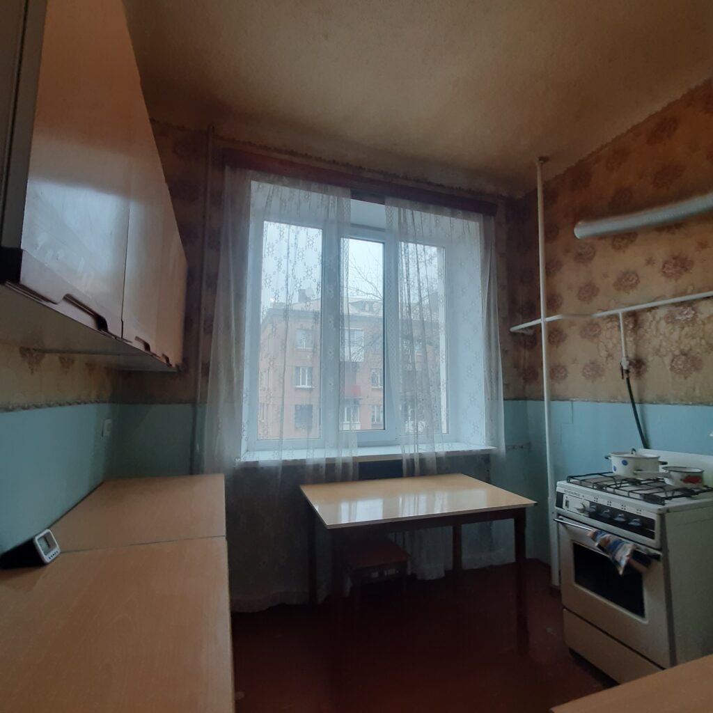 Фото №973 Продаётся 3 комн. ”Сталинка”, ул. Белинского, р-н кинотеатра “МИР”
