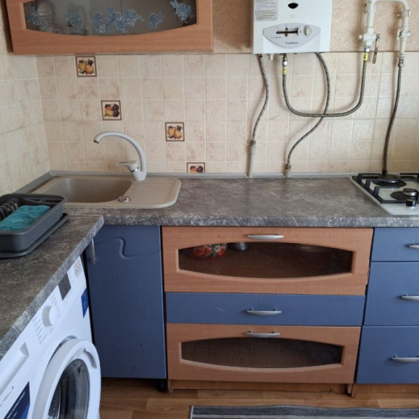 Фото Продам 2-х комнатную квартиру на ул. Херсонская 5/5 эт.