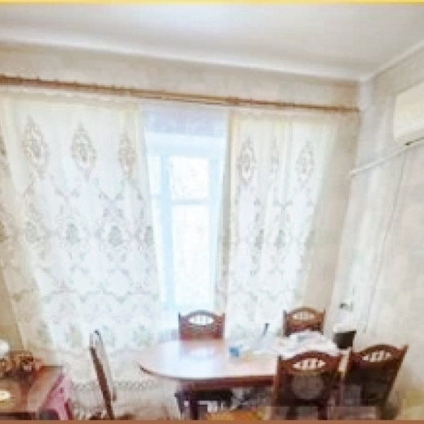 Фото № 7148 Продам 2х комн. квартиру в р-не маг. "Айсберг"