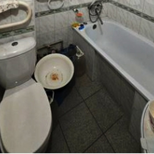 Фото № 7148 Продам 2х комн. квартиру в р-не маг. "Айсберг"