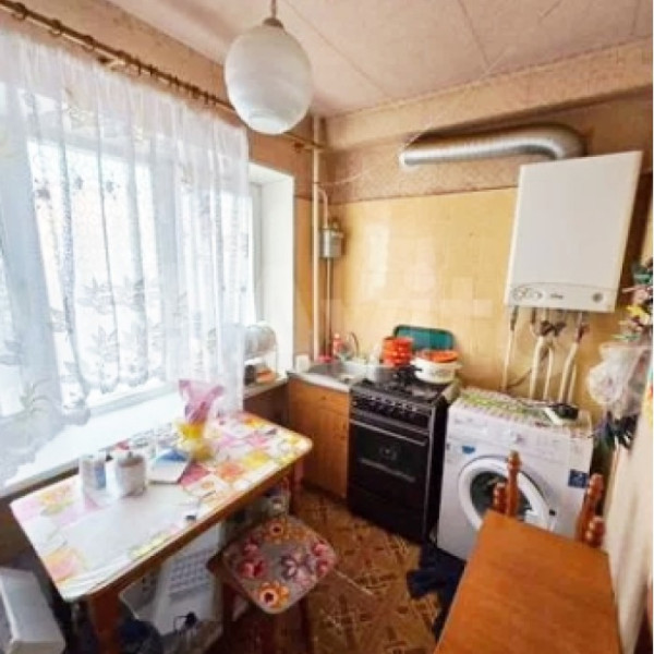 Фото № 7148 Продам 2х комн. квартиру в р-не маг. "Айсберг"