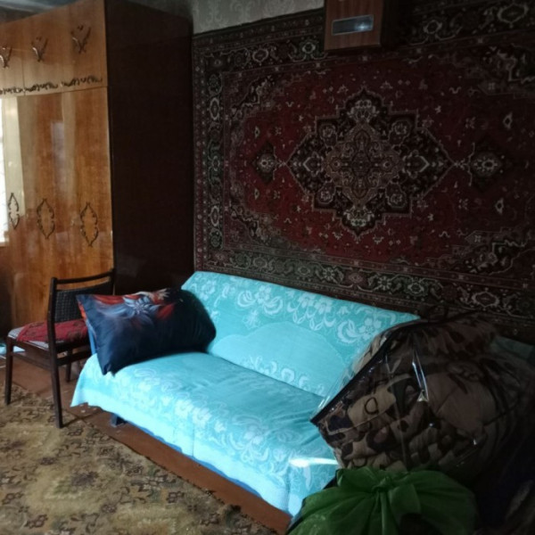 Фото Продам часть дома и флигель общей площадью 58 кв. м. на одном участке (с отдельным входом), в г. Луганск ул. Мощинский Яр (р- н кв. Гер. Стал.)