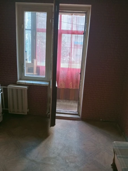 Фото Продаётся однокомнатная квартира в городе Брянка, кв. Молодёжный, д. 3.
