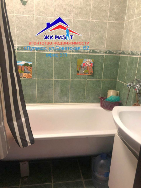 Фото 3-х комнатная квартира на кв. Мирный г. Луганск