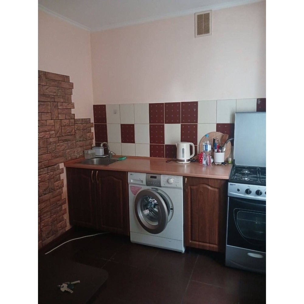 1-комн. квартира, кв-л Ватутина 18