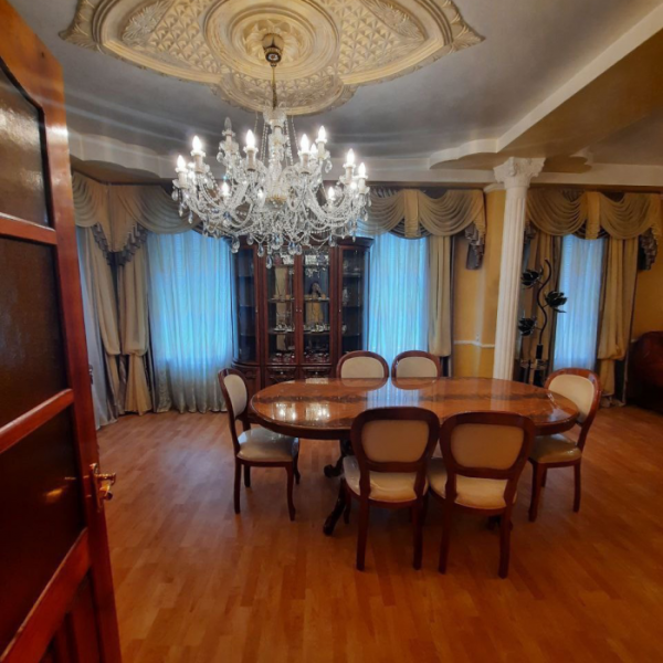 Фото Продам 1 этажный дом в центре города