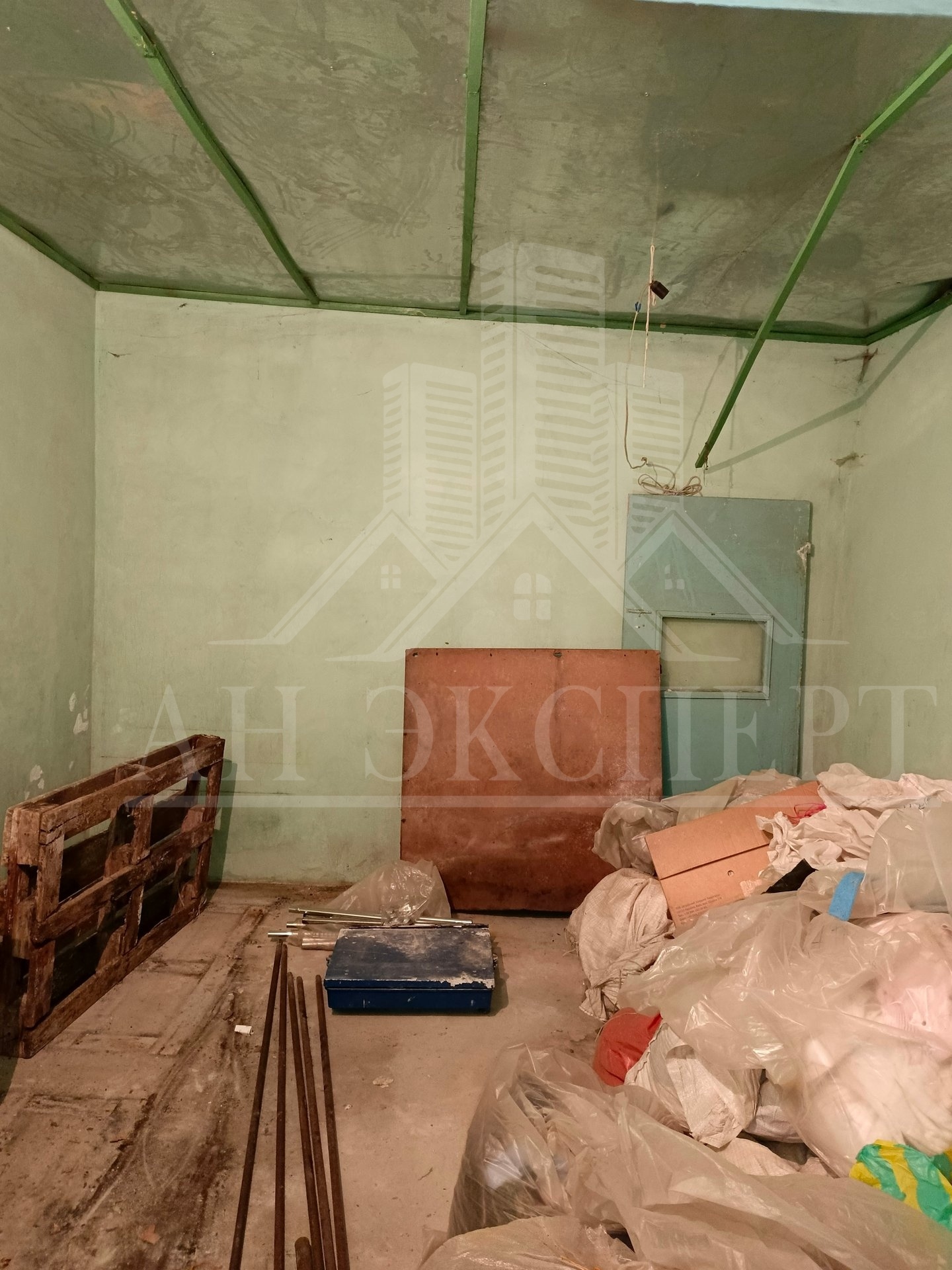 Фото ПРОДАМ КОММЕРЧЕСКОЕ ПОМЕЩЕНИЕ (г. Стаханов, рынок “Центральный”)