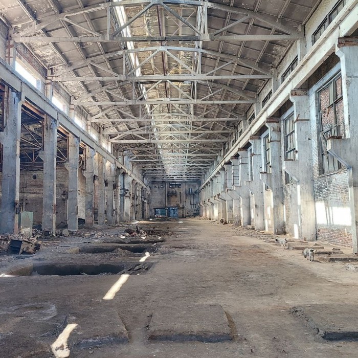 Фото Продам помещения 22. 200 м2 в городе Луганск.