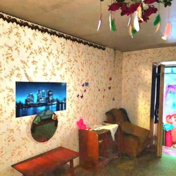 Фото Продам 1-к квартиру на кв. Солнечный, г. Луганск.