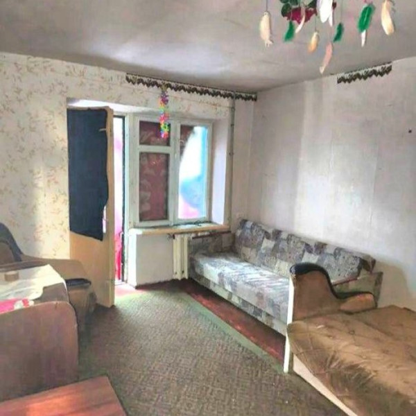 Продам 1-к квартиру на кв. Солнечный, г. Луганск.