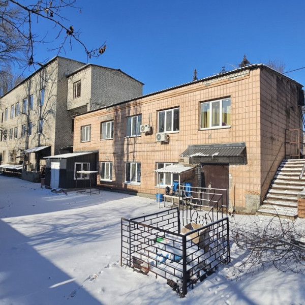 Продам производственную базу 1276.6 м2 в г.Луганск ул. Руднева