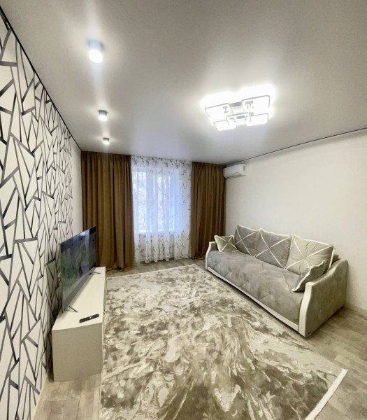 №598 Продаётся 2 комн.кв-ра, ул Чапаева, р-н ДК “Строителей”