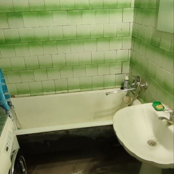 Фото Продам 3-х комн квартиру с АО в г.Луганск, кв Героев Сталинграда