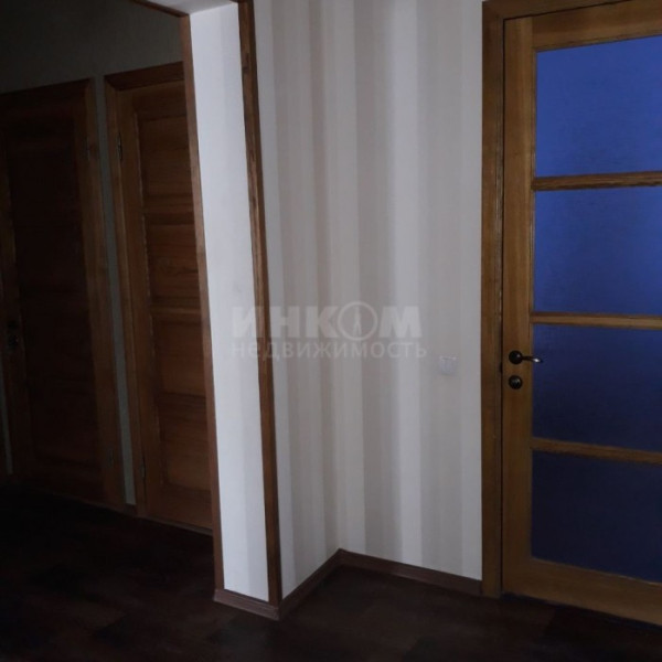 Фото Продам дом 170 м2 в городе Свердловск, ул. Кленовый