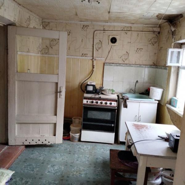 Фото Продам большой дом на две семьи, средний Камброд за кинотеатром Родина