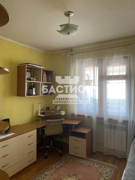 3-х комнатная квартира, 1-й микрорайон, 1 ID:2094578