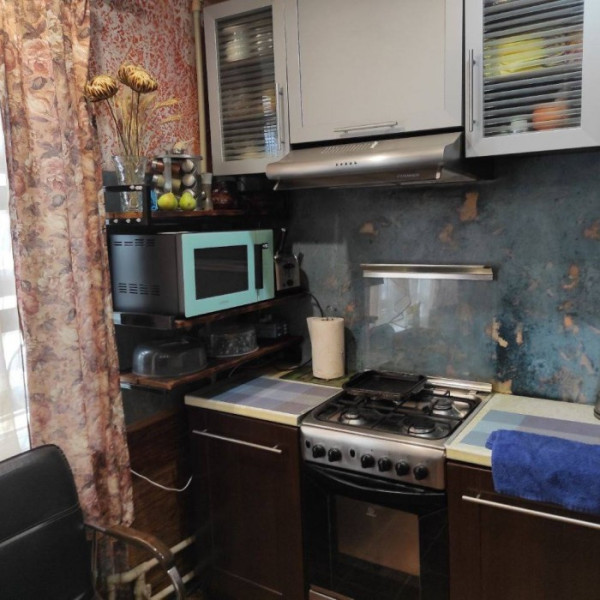 Продам 2х комнатную квартиру кВ 30 лет Победы, 3/9 этаж ( рядом 10 поликлиника)