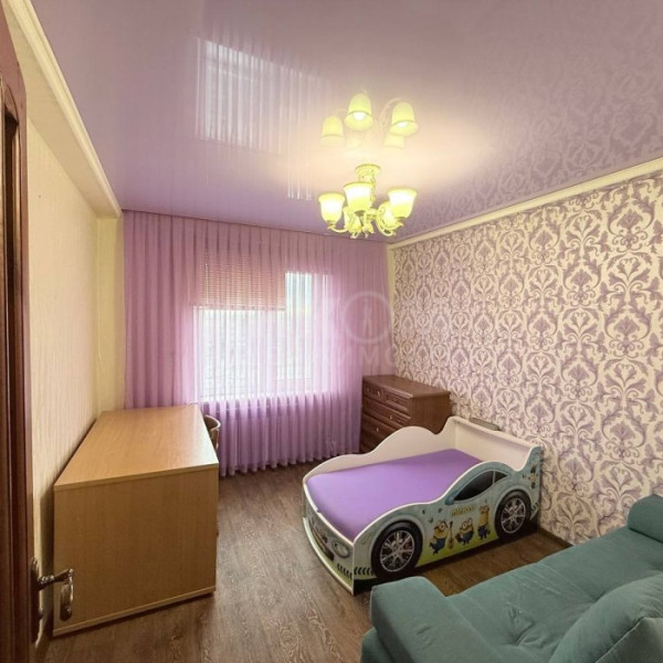 Фото Продам 2к кв. Комарова 2А