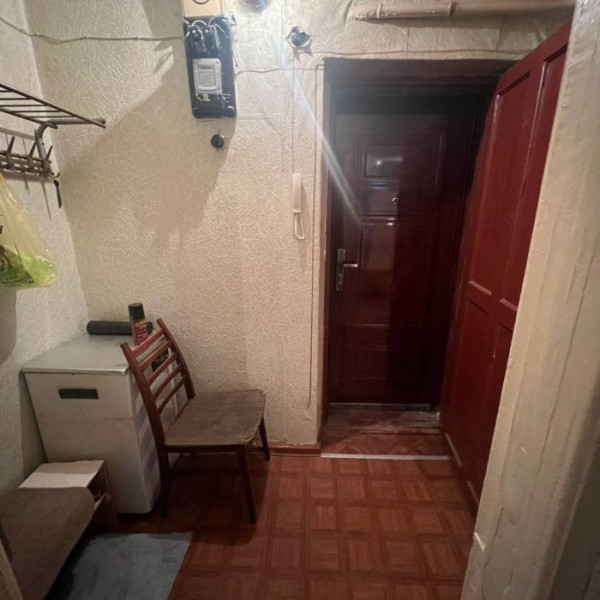 Фото Продам 2-х комнатную квартиру на ул. Звейника 2/5 эт