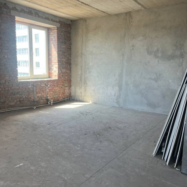 Фото Продам квартиру 106 м2 в центре города Луганск улица Алексеева