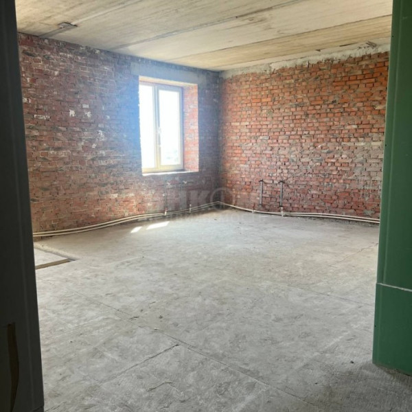 Фото Продам квартиру 106 м2 в центре города Луганск улица Алексеева