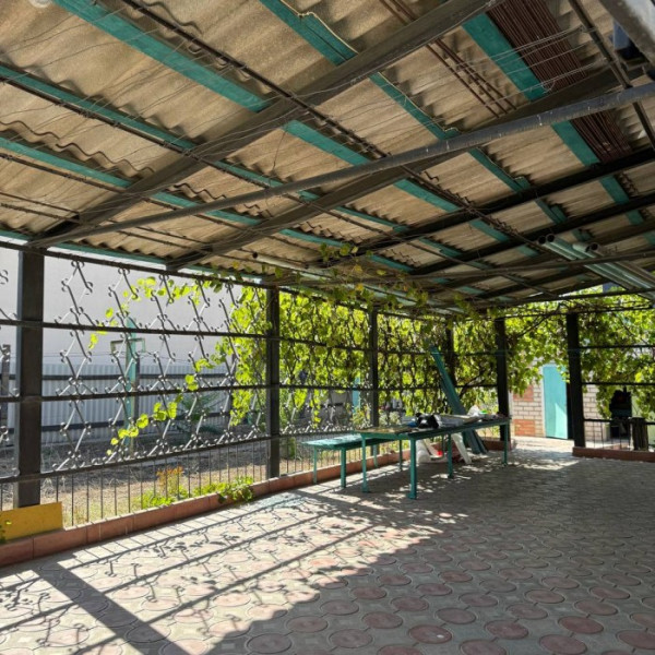 Фото Продам 3-х этажный дом в городе Луганск район ул. Барбюса