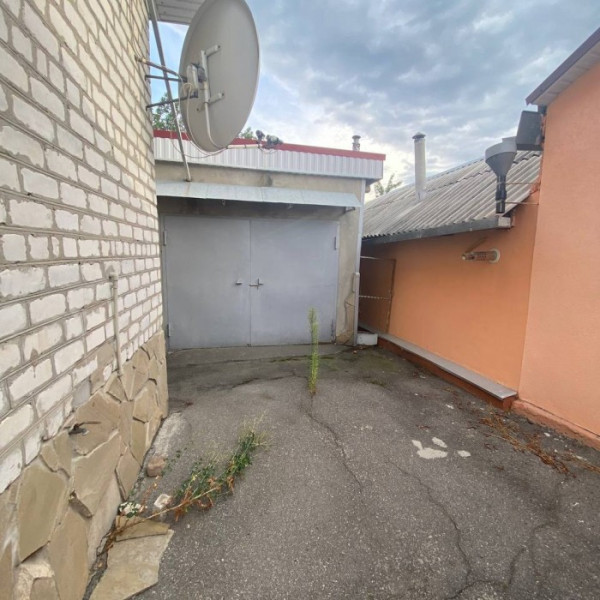 Фото Продам 2-х этажный кирпичный дом район Владимирского Собора