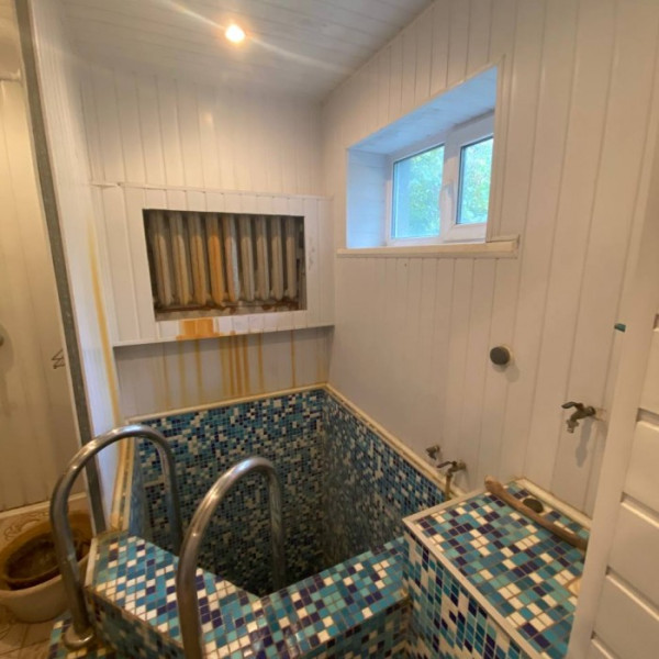 Фото Продам 2-х этажный кирпичный дом район Владимирского Собора