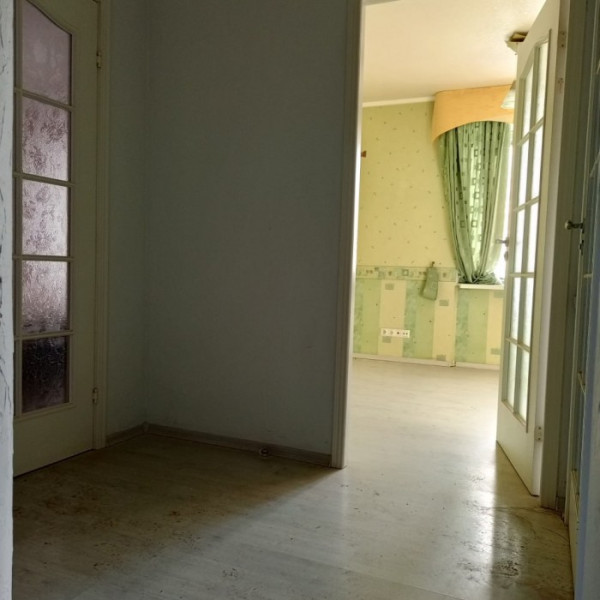 Фото Продам 3к квартиру на кв. Комарова, а/о, ремонт