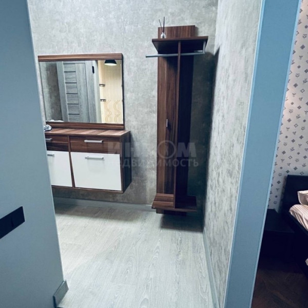 Продам 1-комн квартиру в городе Луганск улица Курчатова