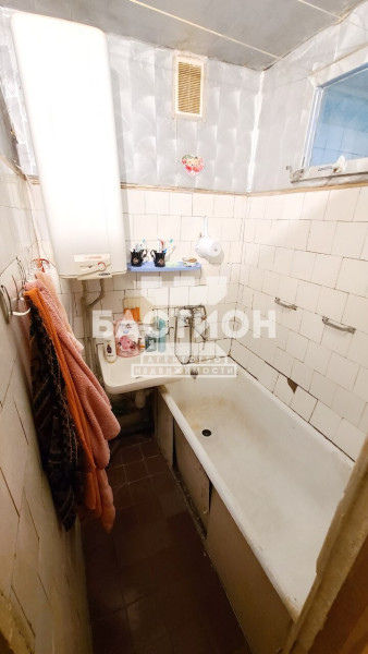Фото 3-х комнатная квартира, квартал 50-летия Октября, 18 ID:2104243