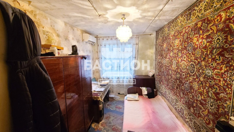 Фото 3-х комнатная квартира, квартал 50-летия Октября, 18 ID:2104243