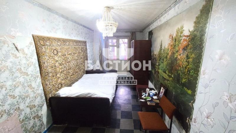 Фото 3-х комнатная квартира, квартал 50-летия Октября, 18 ID:2104243