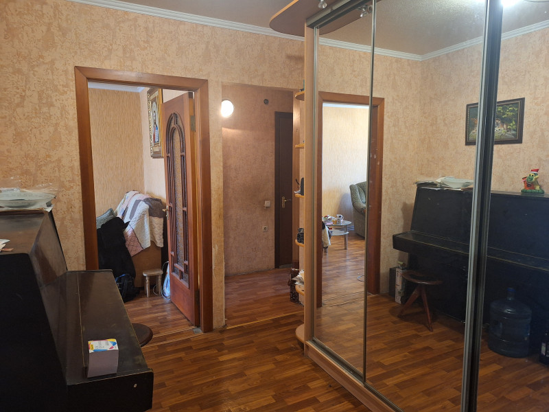 Фото Продается 3-х комнатная квартира г. Стаханов