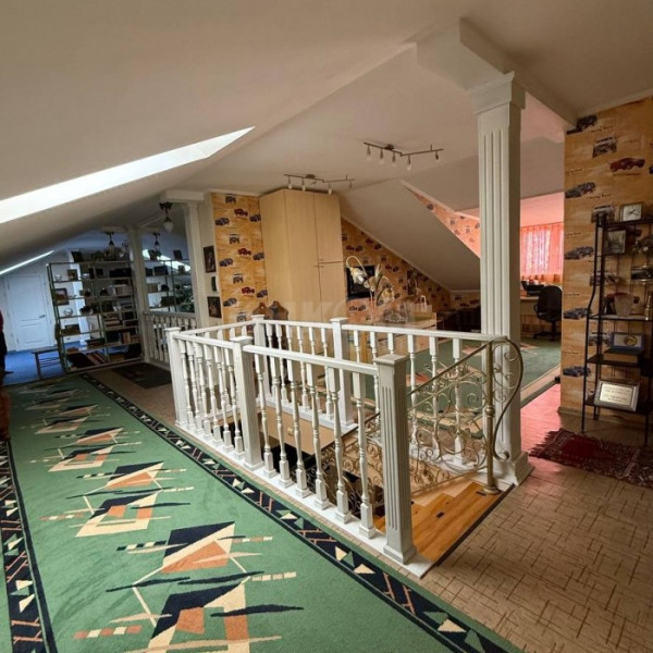 Фото Продам 3к- 200м2 ул. Советская с А. О.