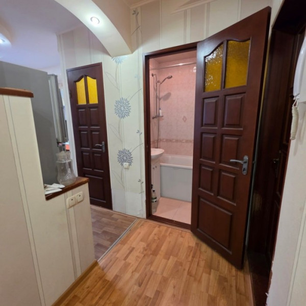 Фото Продам 2-х комн квартиру в г Луганск ул Суходольская