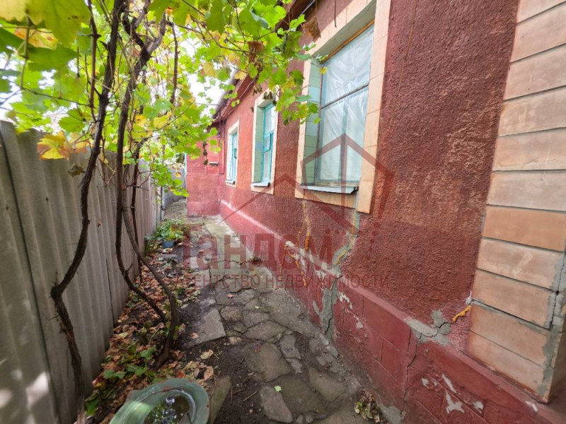 Фото Дом с землёй под застройку в Луганске - Объект №205
