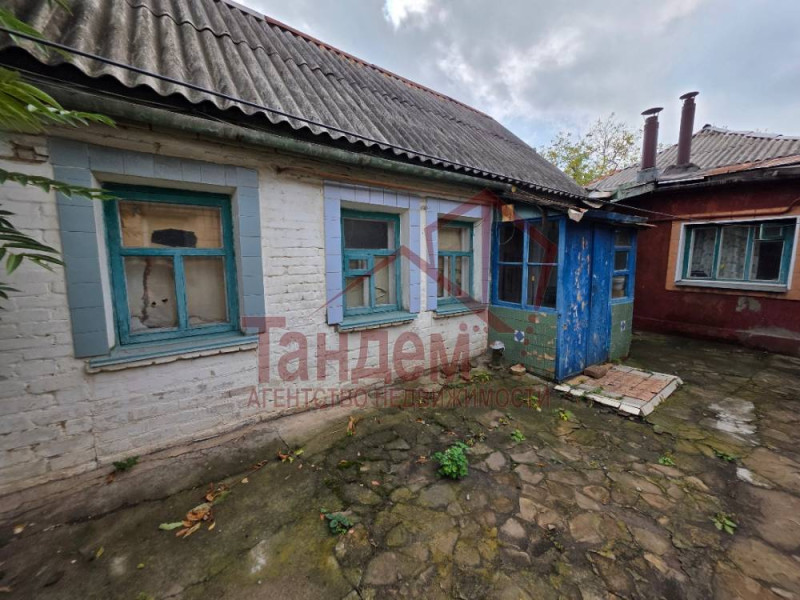 Фото Дом с землёй под застройку в Луганске - Объект №205